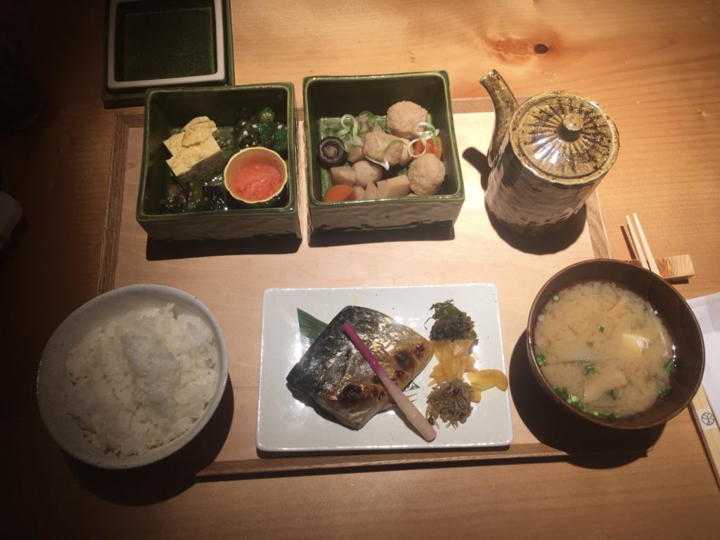 由縁 新宿 夏下冬上の朝食