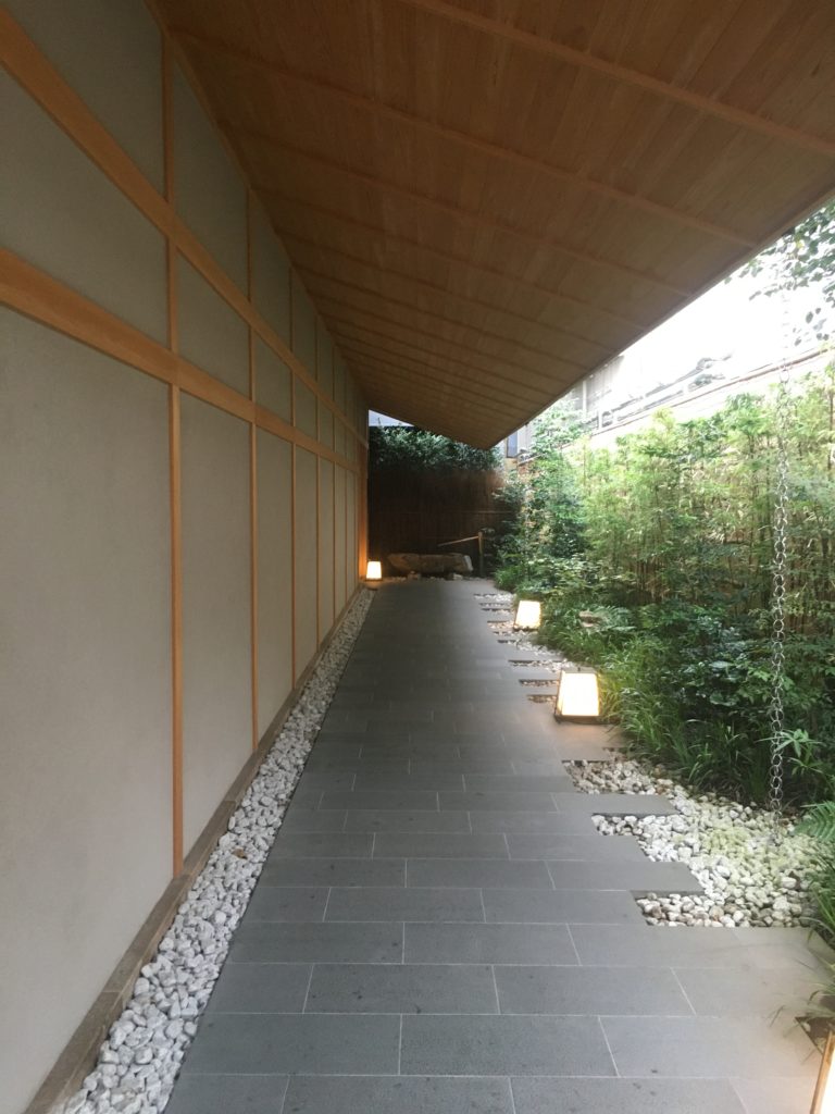 ONSEN RYOKAN 由縁 新宿の入口