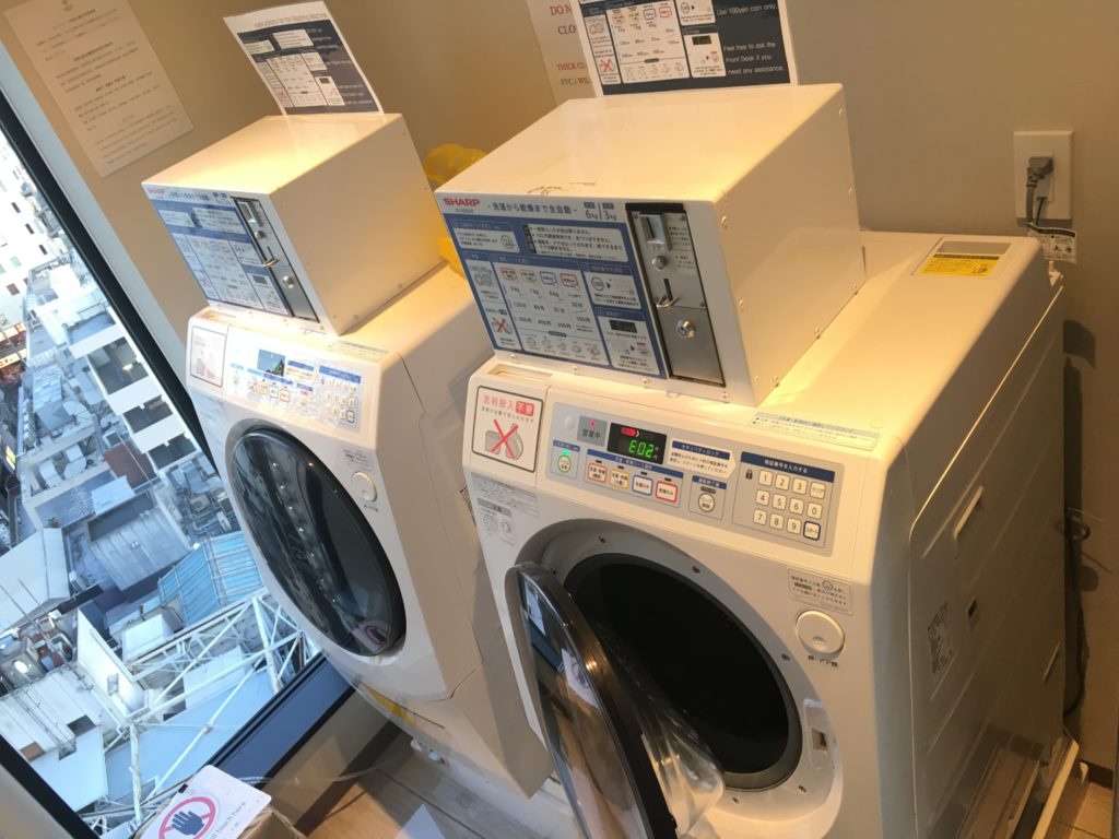カンデオホテルズ東京六本木16階のコインランドリー