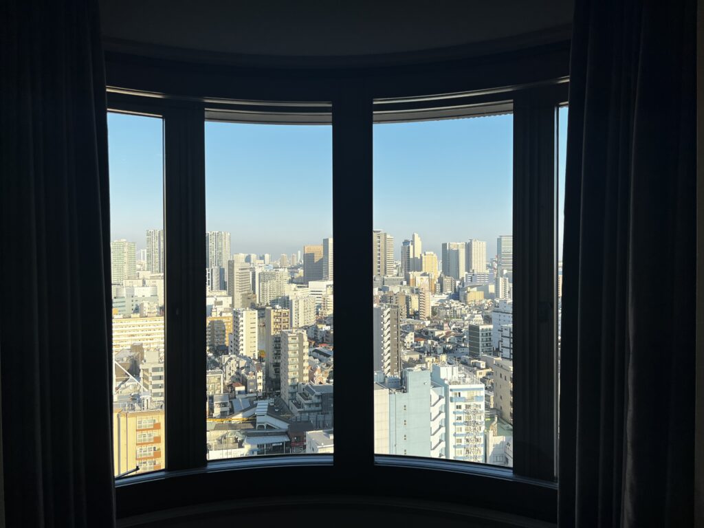 東京マリオットホテル16階の客室から見た東京の街並み