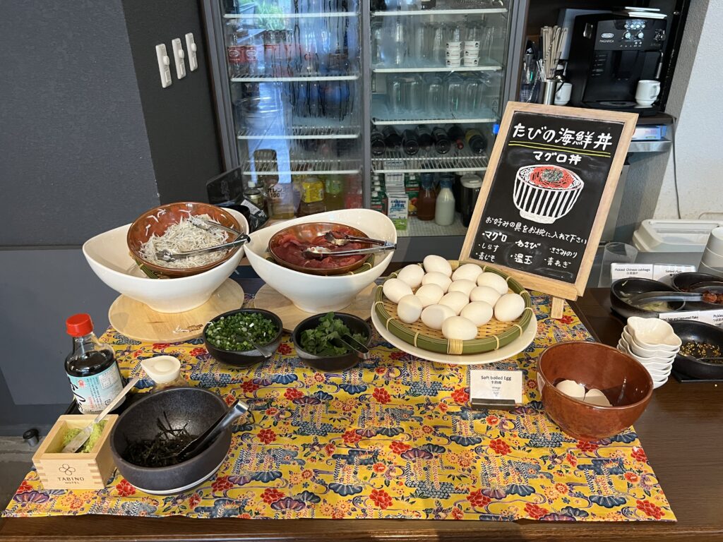 たびのホテルlit宮古島の朝食に用意された宮古そば