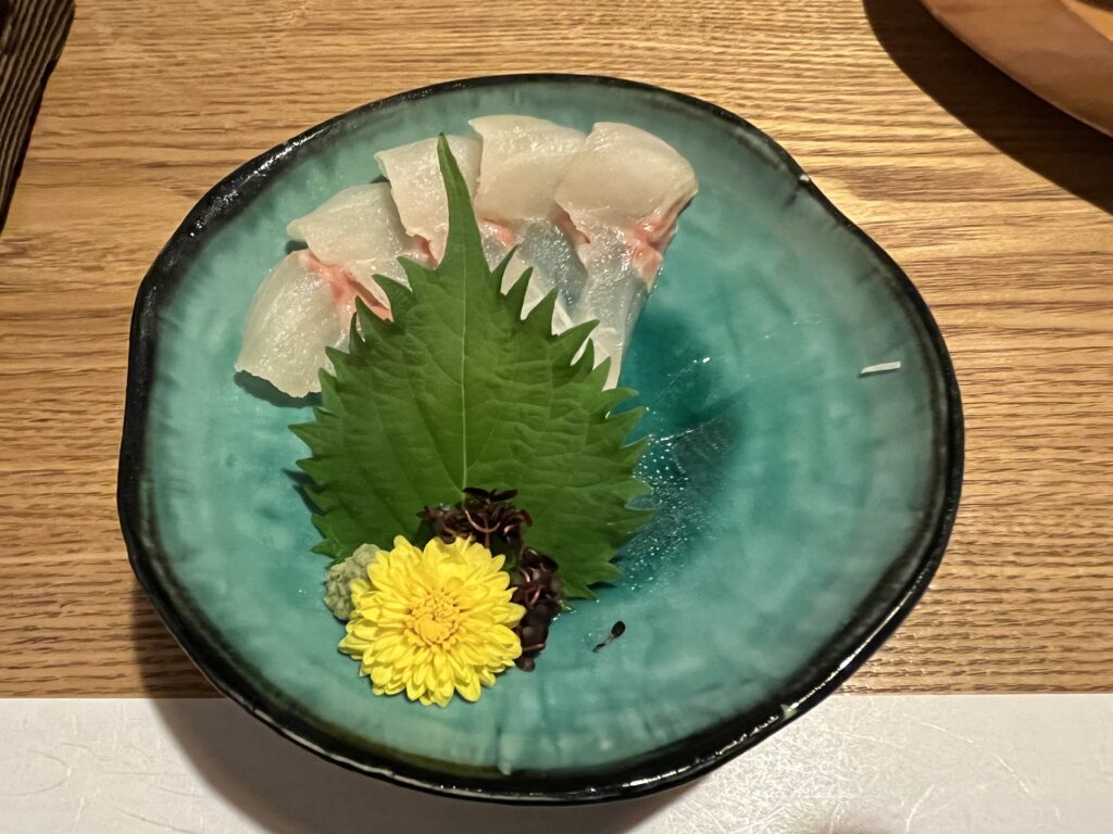 ホテル富貴の森の夕食に出た信濃雪マスのお造り