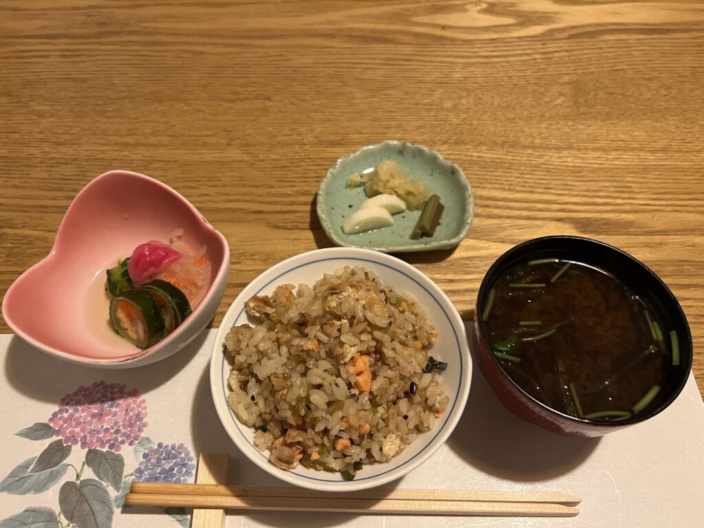 ホテル富貴の森の夕食の信州サーモン炊き込みご飯