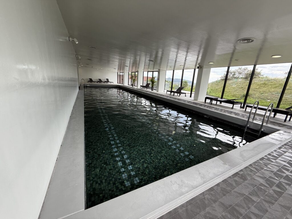 室内温水プール